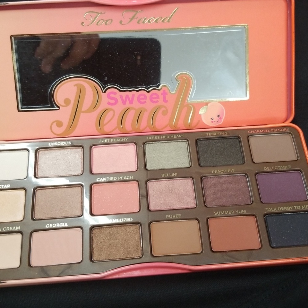Too faced eyeshadow